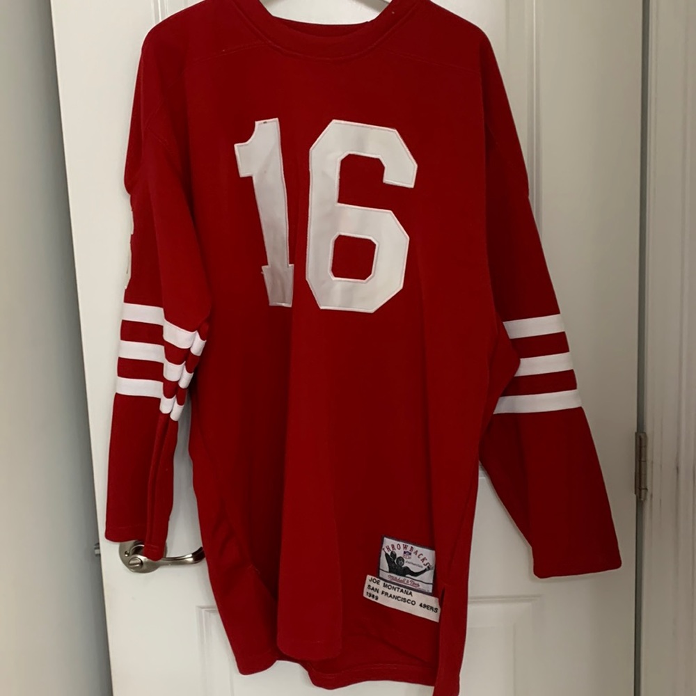 Montana Jersey 16 autographed in back M&N throwback long sleeve
